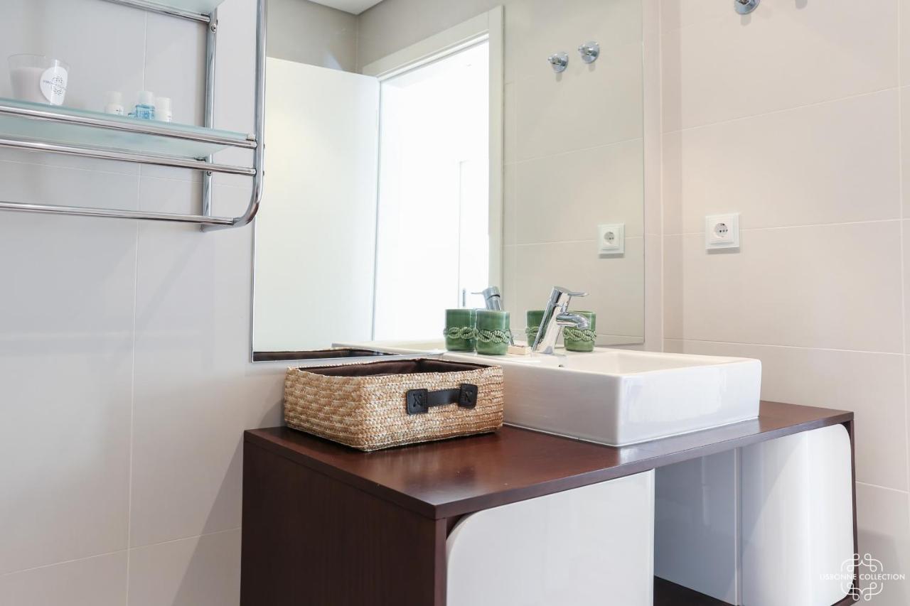 Azulejos' Charming Apartment With Terrace 2 By Lisbonne Collection Luaran gambar